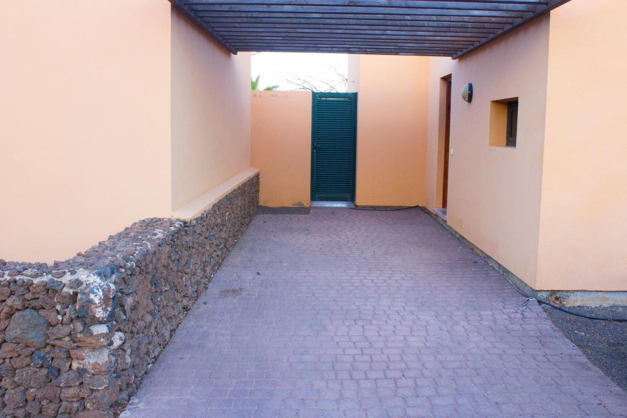 Gbh Volcanic Beach La Oliva Exterior foto